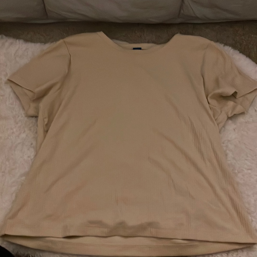 beige Old Navy short sleeve